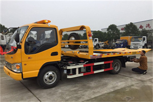 沙河口哪里有拖车服务