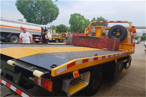 沙河口附近拖车电话号码服务